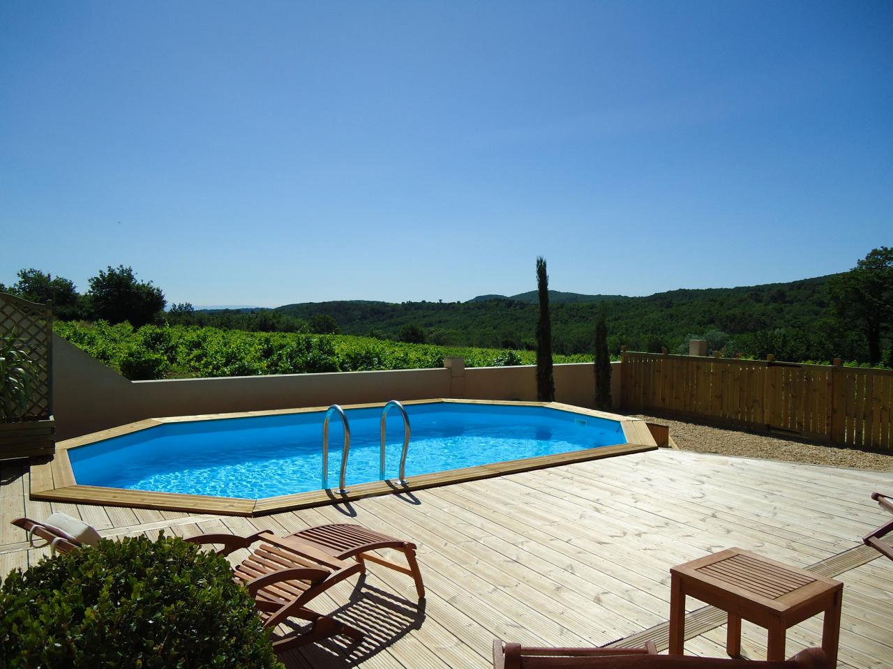 PISCINE ET VIGNES