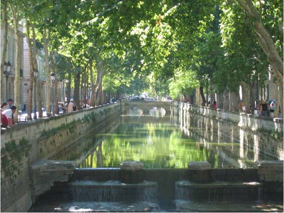 NIMES, LE JARDIN DE LA FONTAINE